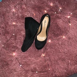 NWOT Never worn CL heels